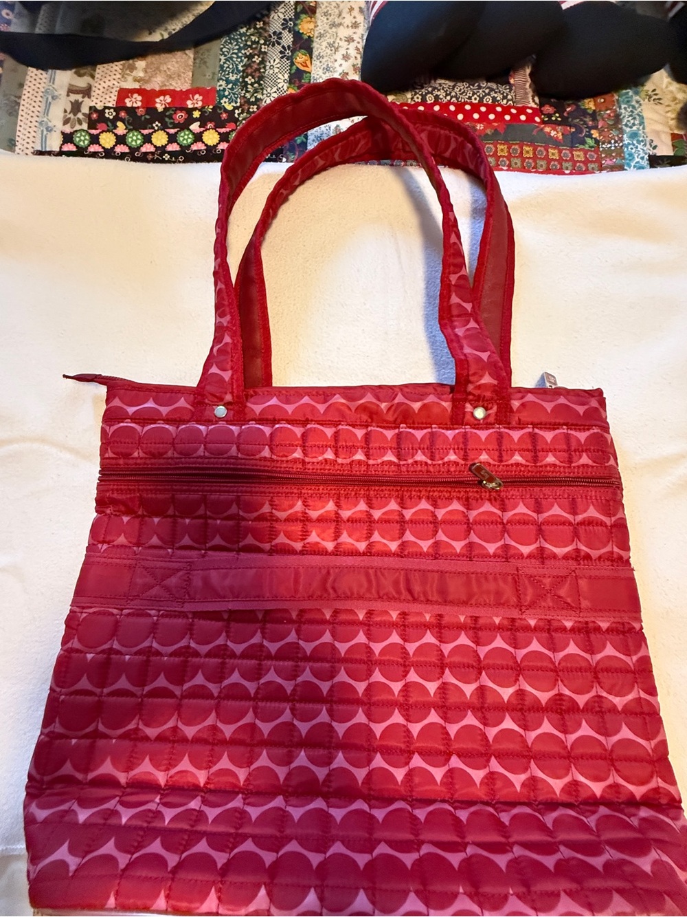 lug Red Quilted Pattern Tote Bag